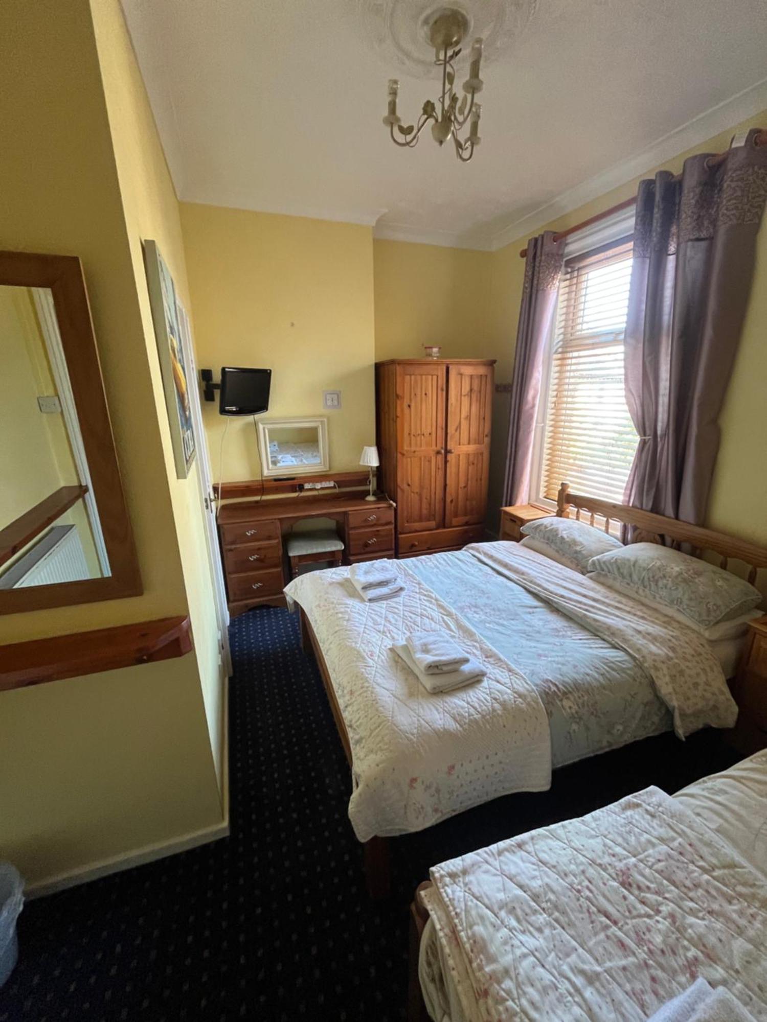 Marston Town Centre Villa Blackpool Dış mekan fotoğraf